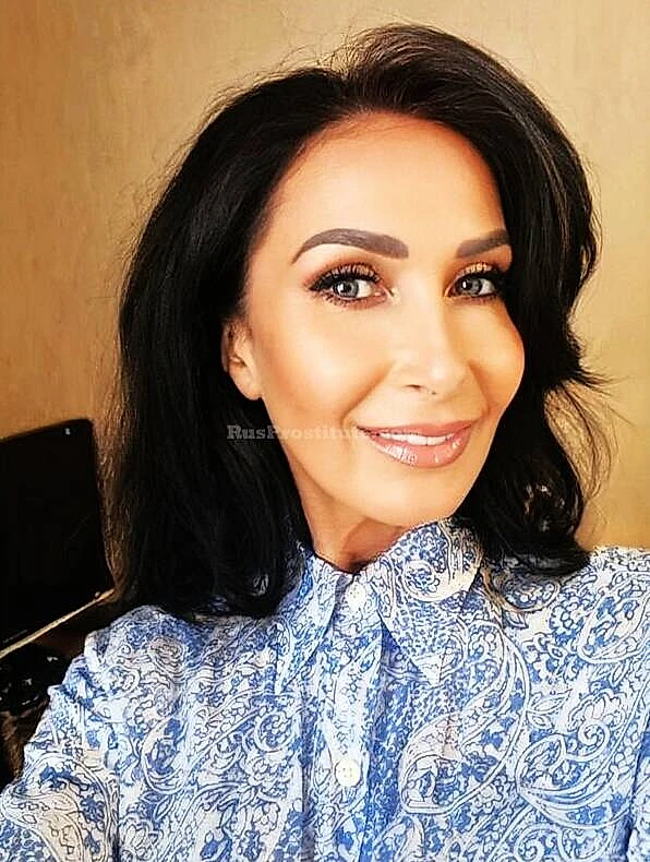 Karina - St. Petersburg VIP Escort Bayan